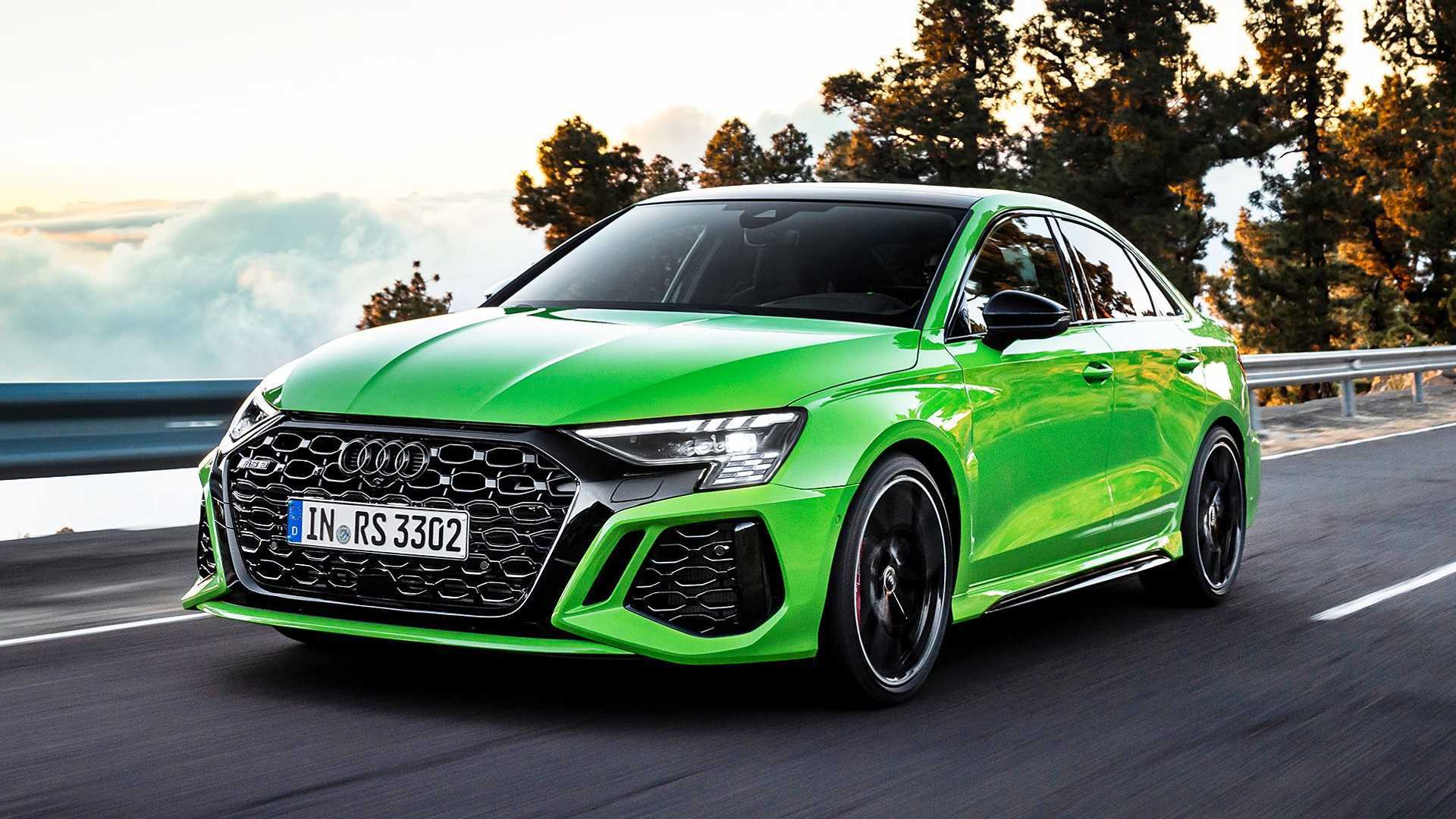 Green Audi RS3